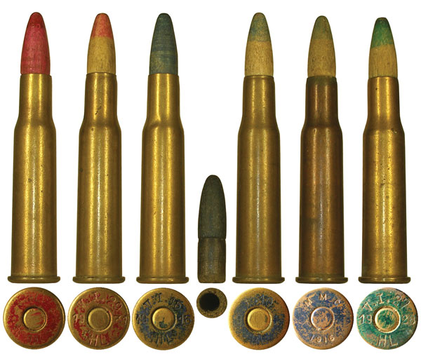  Холостые патроны: 1, 2 — ранний и поздний варианты патрона М1889; 3-5 — ранний и поздний патроны М1889/03 для пулеметов; 6 — холостой патрон, пришедший на замену двум предыдущим образцам. Окраска дна гильз в красный и зеленый цвет означает снаряжение бездымным порохом