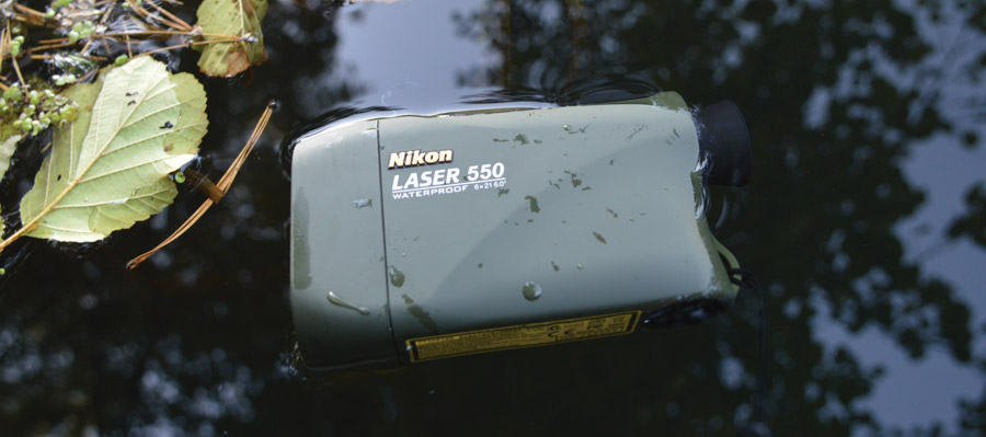 Nikon Laser 550: легко, просто, удобно