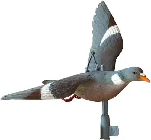 Підсадний голуб Спорт Пласт FL210FB летить